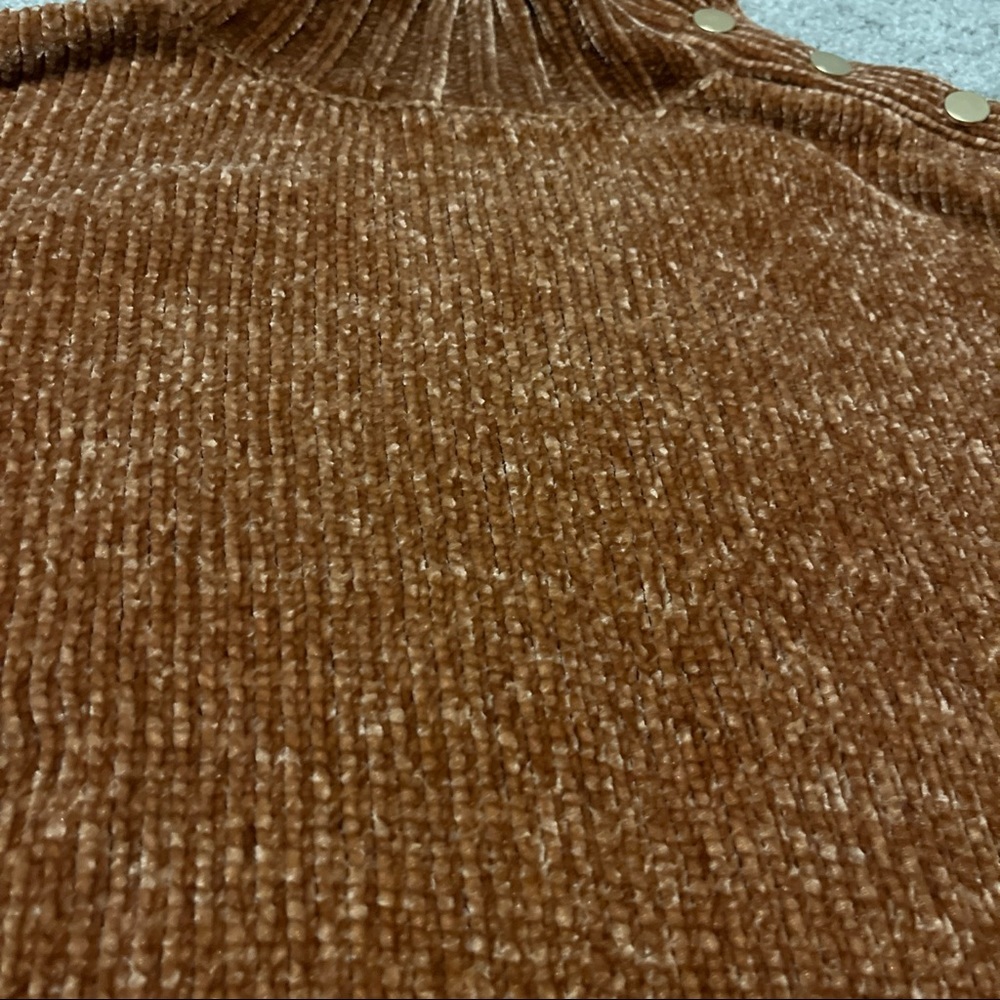 Cynthia Rowley Brown chenille cozy oversized Turtleneck Sweater gold buttons - Picture 7 of 8